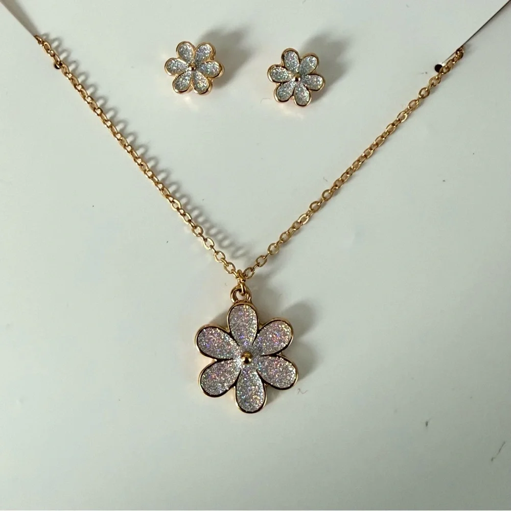 NEW Max Girls Gold Tone Flower Necklace & Stud Earrings Set Glitter Daisy jewlry